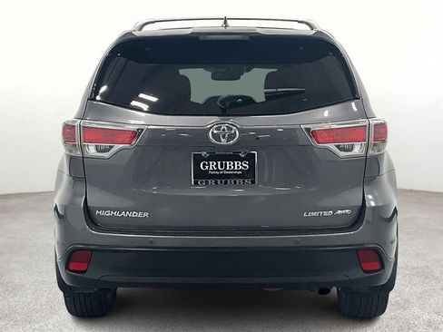Used 2016 Toyota Highlander Limited Platinum AWD/4WD image 4
