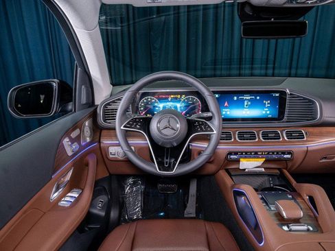 New 2026 Mercedes-Benz GLS 450 4MATIC image 15