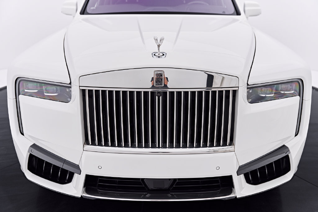 Used 2025 Rolls-Royce Cullinan AWD/4WD image 18
