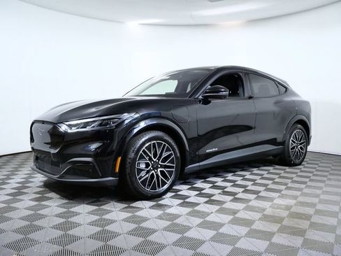 Certified 2025 Ford Mustang Mach-E Premium RWD image 2