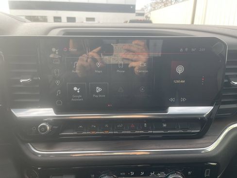 Used 2024 GMC Sierra 1500 SLT w/ SLT Premium Package image 28