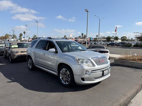 Used 2012 GMC Acadia Denali image 2