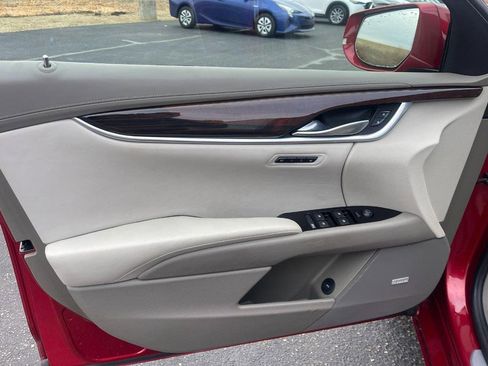 Used 2013 Cadillac XTS Platinum image 23