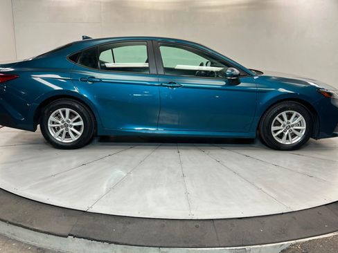 Used 2025 Toyota Camry LE FWD image 6