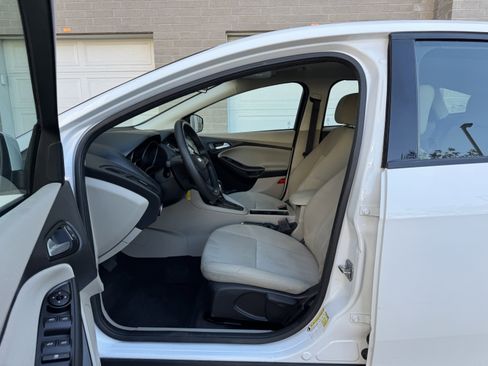 Used 2016 Ford Focus SE image 10