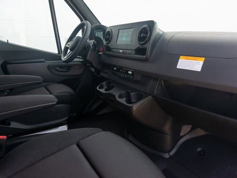 Used 2024 Mercedes-Benz Sprinter 144 Cargo image 27