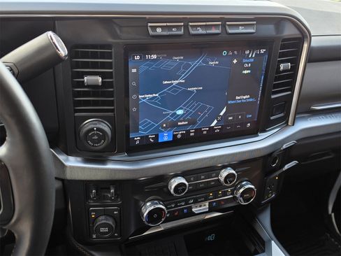 Used 2024 Ford F250 Platinum image 8