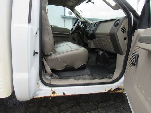 Used 2008 Ford F250 2WD Regular Cab Super Duty image 14