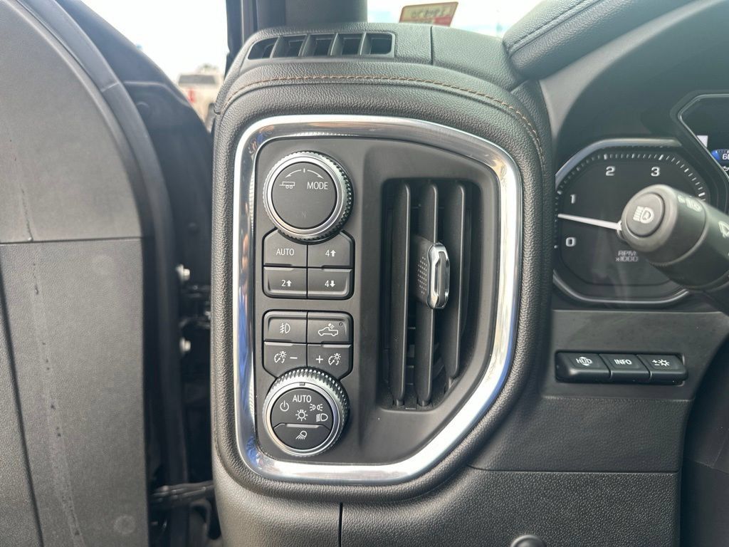 Certified 2020 GMC Sierra 2500 AT4 w/ AT4 Premium Package AWD/4WD image 12