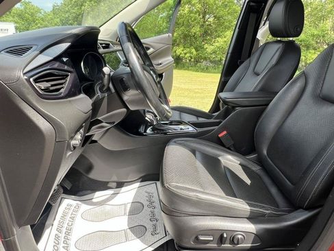 Used 2021 Buick Encore GX Essence w/ Sport Touring Package AWD/4WD image 8