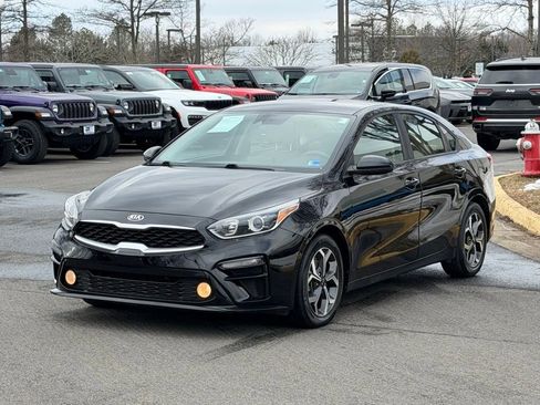 Used 2019 Kia Forte LXS image 3