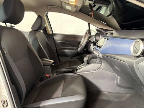 Used 2025 Nissan Versa SV FWD image 29