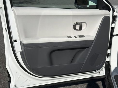 New 2026 Hyundai Ioniq 5 SEL image 10