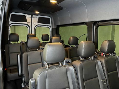 Used 2025 Mercedes-Benz Sprinter 2500 image 14