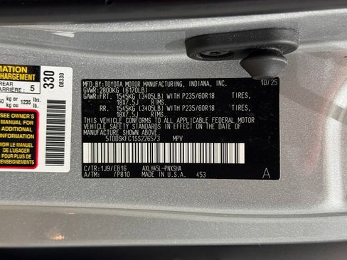 Used 2025 Toyota Sienna XSE w/ XSE Plus Package AWD/4WD image 34