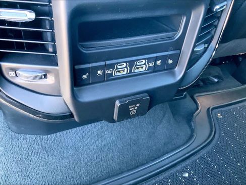 Used 2023 RAM 1500 Limited AWD/4WD image 30