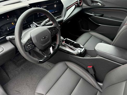 New 2025 Chevrolet Trax RS w/ Sunroof Package image 6