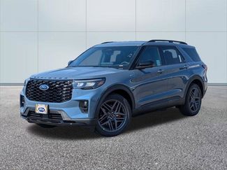 New 2026 Ford Explorer ST-Line video 1