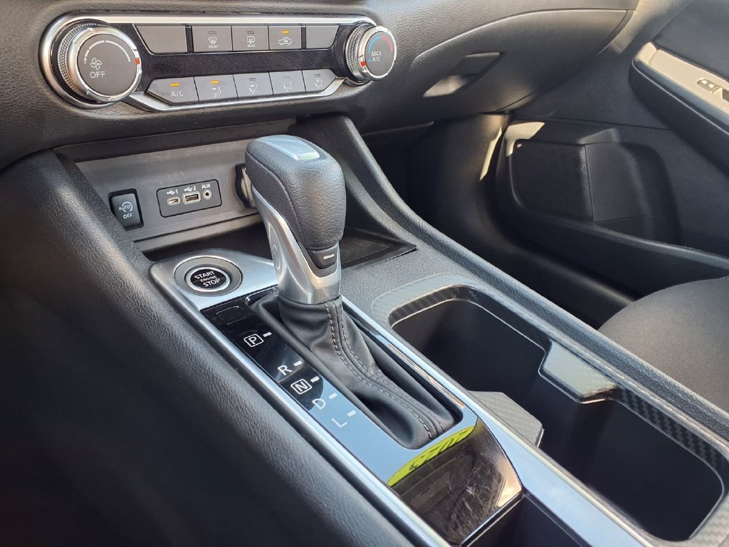 Used 2025 Nissan Sentra SV FWD image 27