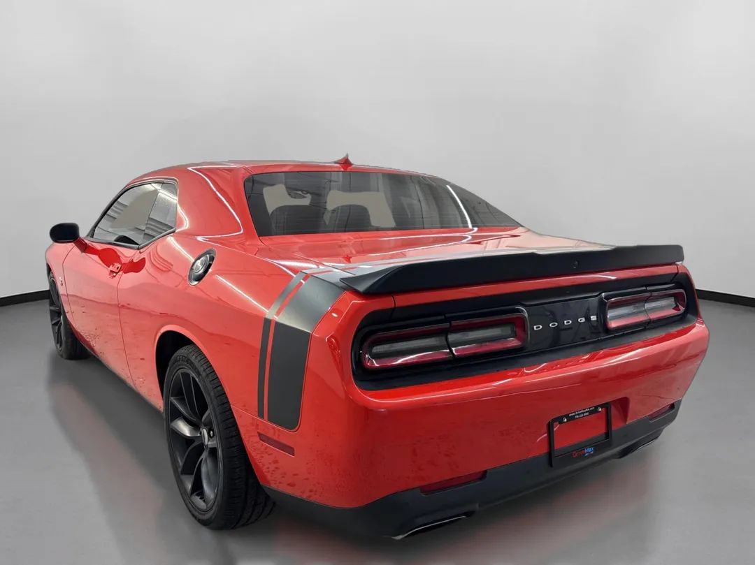 Used 2017 Dodge Challenger R/T Scat Pack RWD image 7
