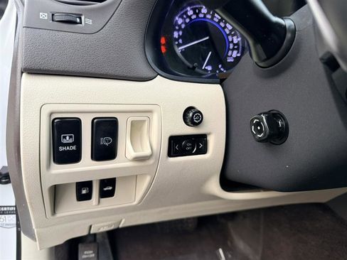 Used 2011 Lexus IS 350 AWD w/ Luxury Plus Value Edition image 34