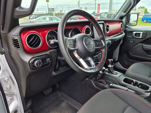 Used 2023 Jeep Gladiator Rubicon w/ LED Lighting Group AWD/4WD image 13