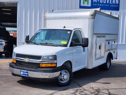 Used 2022 Chevrolet Express 3500 w/ Power Convenience Package RWD image 1