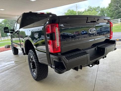 Used 2024 Ford F250 Lariat w/ Tremor Off-Road Package AWD/4WD image 9