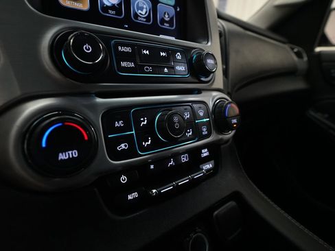 Used 2019 GMC Yukon SLE w/ HD Trailering Package AWD/4WD image 20