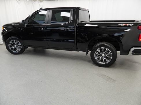 Used 2023 Chevrolet Silverado 1500 LT AWD/4WD image 39