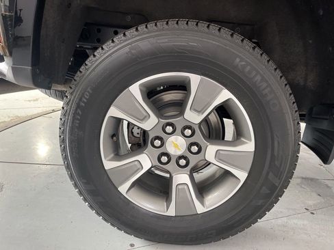 Used 2018 Chevrolet Colorado Z71 AWD/4WD image 14