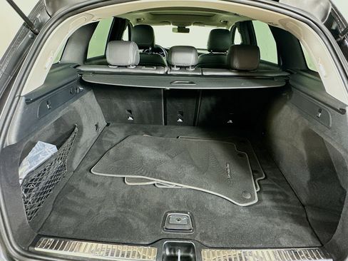 Used 2021 Mercedes-Benz GLC 300 GLC 300 image 35