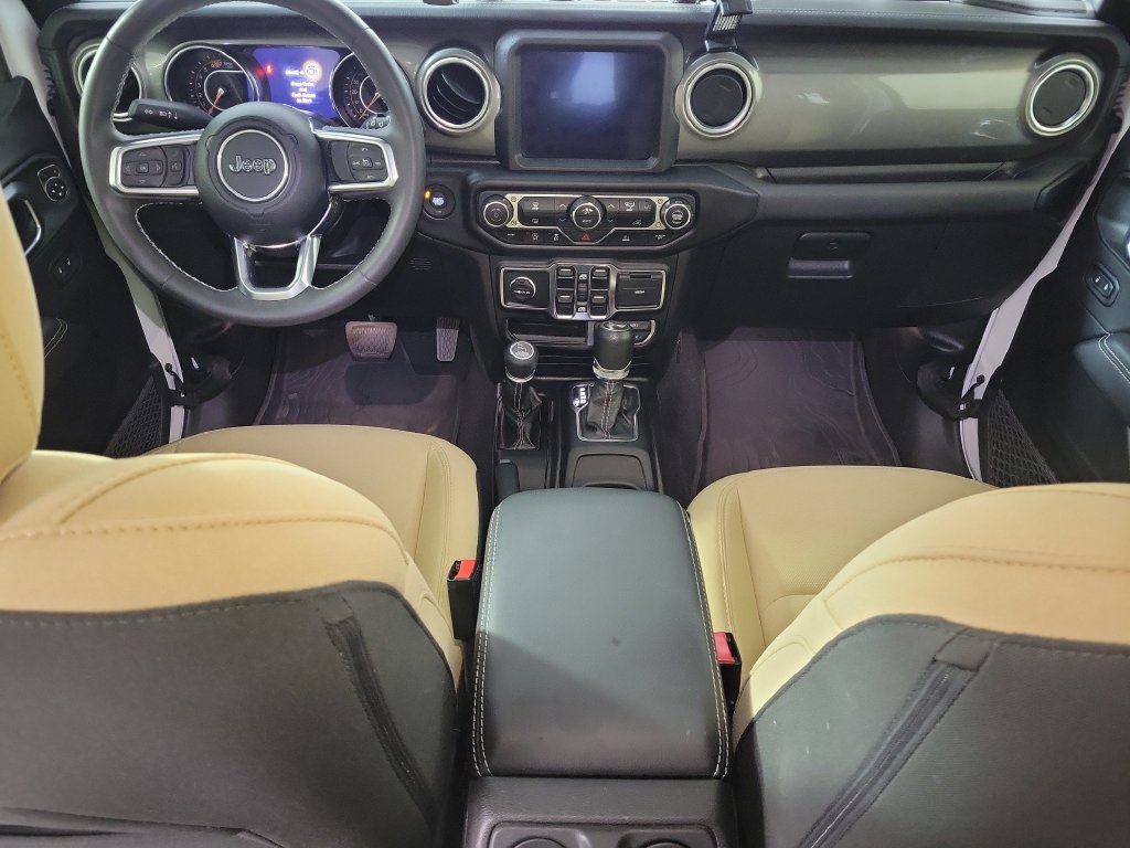 Used 2023 Jeep Wrangler Unlimited Sahara AWD/4WD image 14