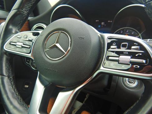 Used 2019 Mercedes-Benz C 300 4MATIC Sedan image 20