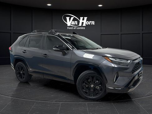 Used 2023 Toyota RAV4 XSE AWD/4WD image 1