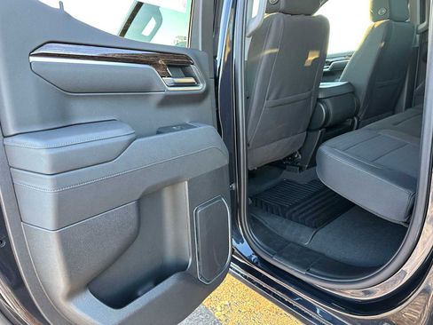 Certified 2025 GMC Sierra 1500 Elevation image 15