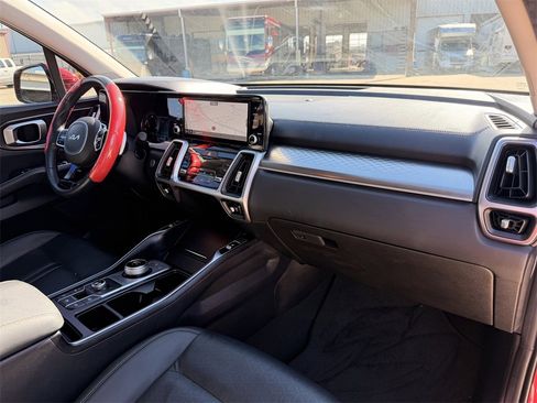 Certified 2023 Kia Sorento EX image 30