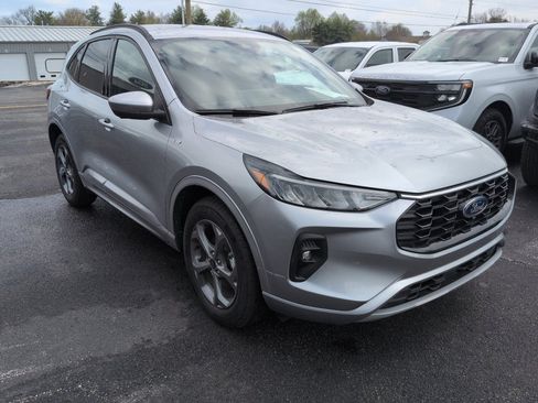 Certified 2023 Ford Escape ST-Line Select w/ Tech Pack #2 image 2