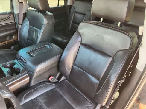 Used 2016 Chevrolet Suburban LT w/ Luxury Package image 10