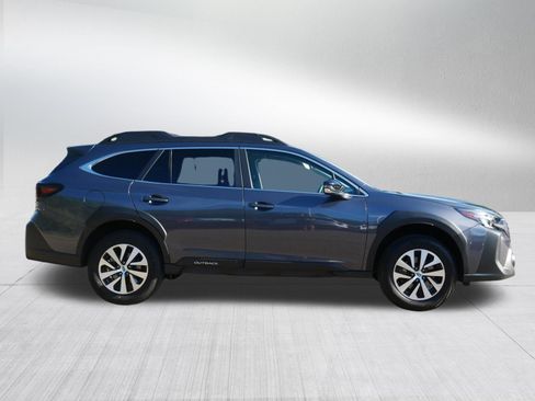 Used 2024 Subaru Outback Premium AWD/4WD image 8