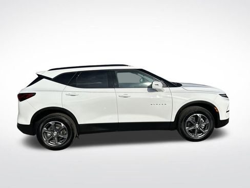 Certified 2025 Chevrolet Blazer LT w/ Sound & Technology Package image 6