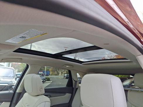 Used 2021 Cadillac XT5 Premium Luxury image 14