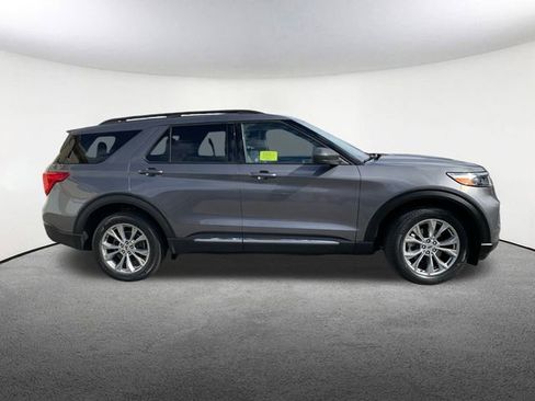 Used 2022 Ford Explorer XLT w/ Equipment Group 202A image 15