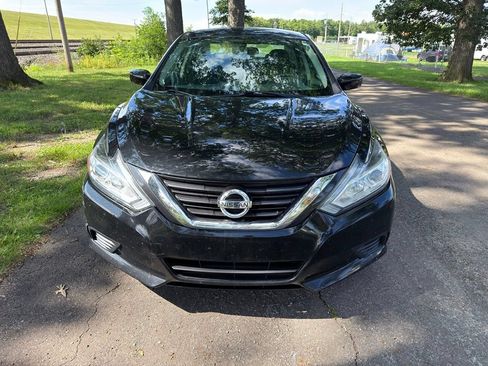 Used 2016 Nissan Altima 2.5 S w/ Power Driver Seat Package FWD image 12