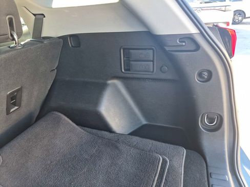 Used 2018 GMC Terrain SLE image 22