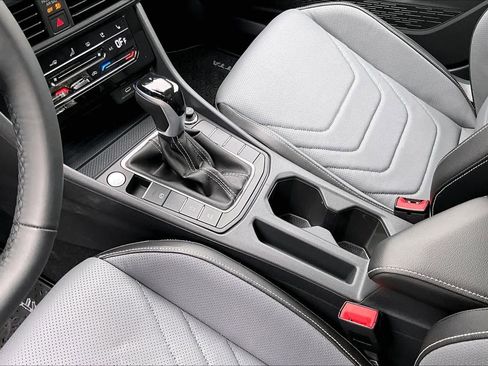 New 2026 Volkswagen Jetta SEL image 7