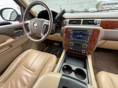 Used 2011 Chevrolet Tahoe LT AWD/4WD image 3