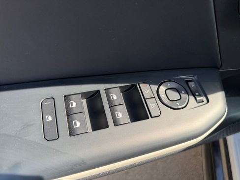 Used 2025 Kia K4 GT-Line w/ GT-Line Premium Package FWD image 17