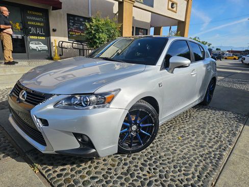 Used 2015 Lexus CT 200h w/ Navigation Package image 1