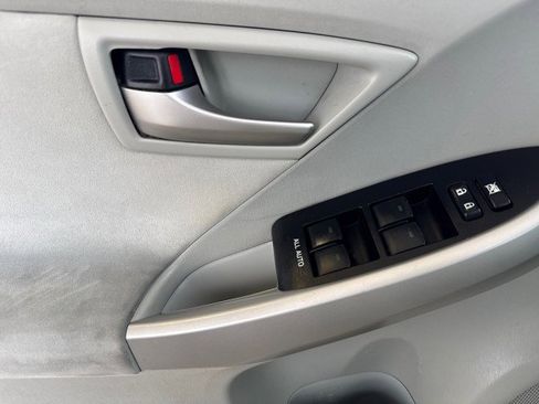 Used 2013 Toyota Prius Three image 9